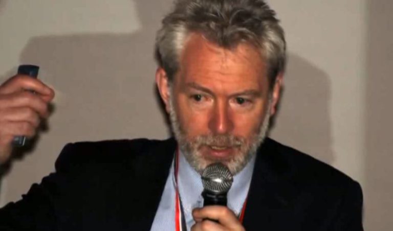 Prof Dr. Andrew Berry-Kim Olduğumuza Dair Yeni Bir Anlayış